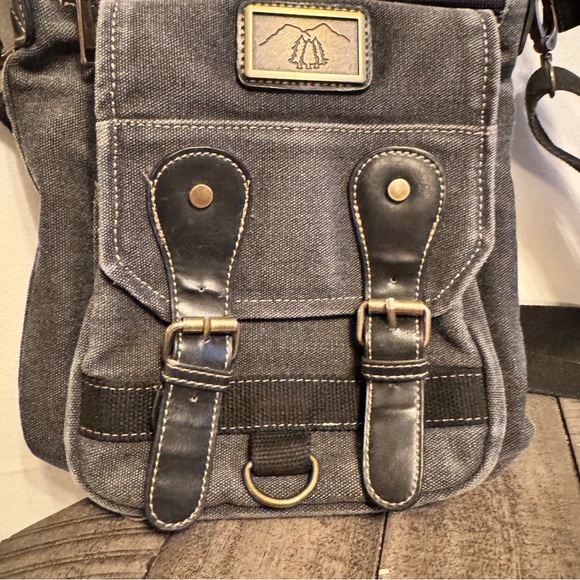 Prarie Schooner‎ Unisex Crossbody Bag Black Canvas Heavy Duty Multi Pocket - Picture 2 of 11